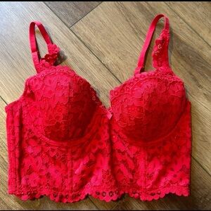 Victoria’s Secret lace lingerie 34C